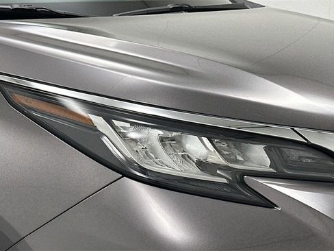 Certified 2023 Toyota Sienna LE image 24