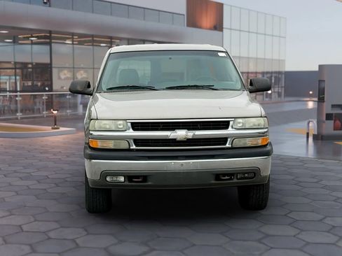Used 2003 Chevrolet Suburban LS w/ LS Preferred Equipment Group image 3