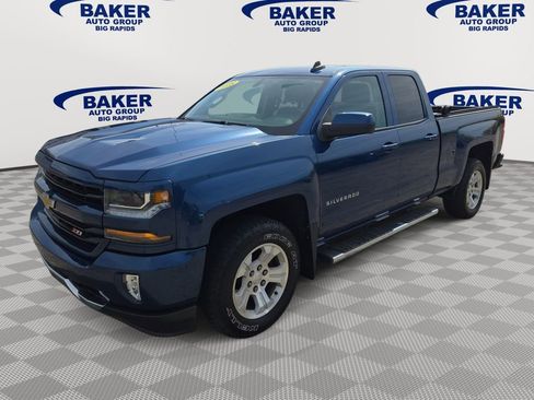 Used 2018 Chevrolet Silverado 1500 LT w/ All Star Edition AWD/4WD image 3