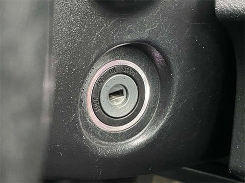 Used 2019 Toyota Camry SE image 26