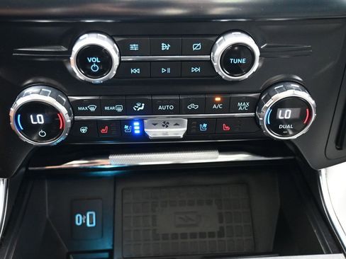 Used 2021 Ford F150 Limited image 26