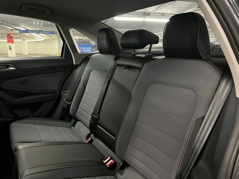 New 2026 Volkswagen Jetta SE FWD image 22