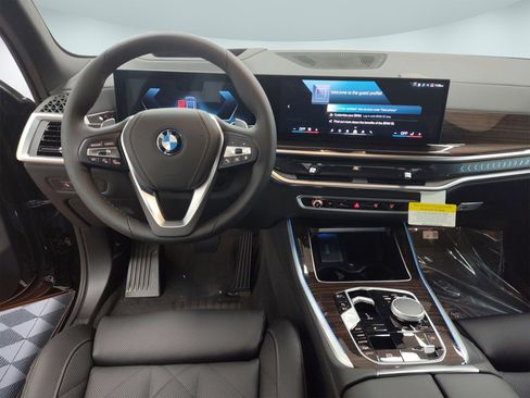 Used 2026 BMW X5 xDrive50e w/ Premium Package AWD/4WD image 3