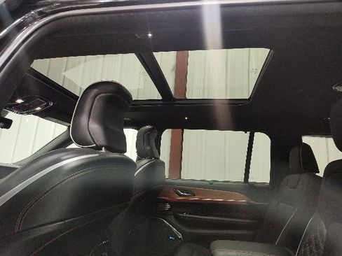 Used 2023 Jeep Grand Cherokee L Summit image 15