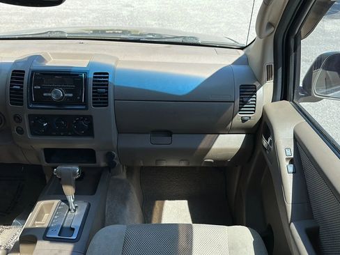 Used 2005 Nissan Frontier LE w/ (J01) Sunroof Pkg RWD image 25