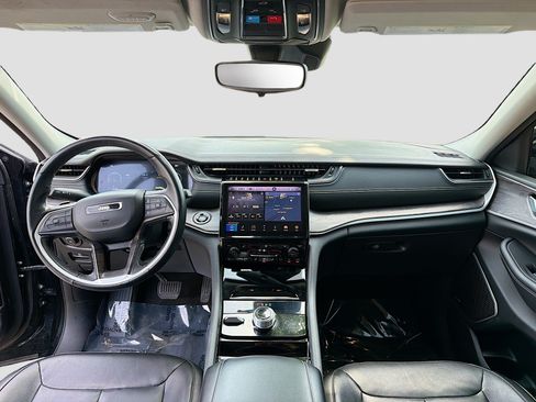 Used 2022 Jeep Grand Cherokee L Limited AWD/4WD image 3