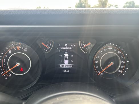 New 2025 Jeep Gladiator Sport image 37