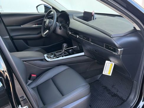 New 2025 MAZDA CX-30 AWD 2.5 S w/ Select Sport Pkg image 19