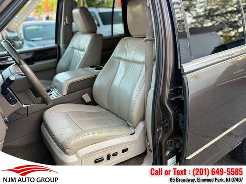 Used 2015 Lincoln Navigator 4WD image 15