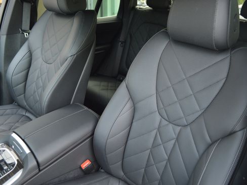 Used 2025 BMW X5 xDrive40i AWD/4WD image 27
