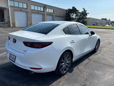 Used 2021 MAZDA MAZDA3 s FWD image 3