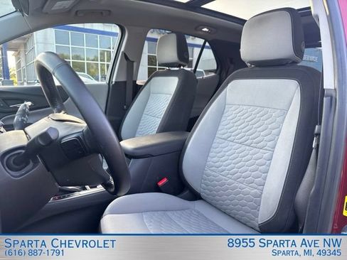 Used 2018 Chevrolet Equinox LT w/ Sun & Infotainment Package AWD/4WD image 12