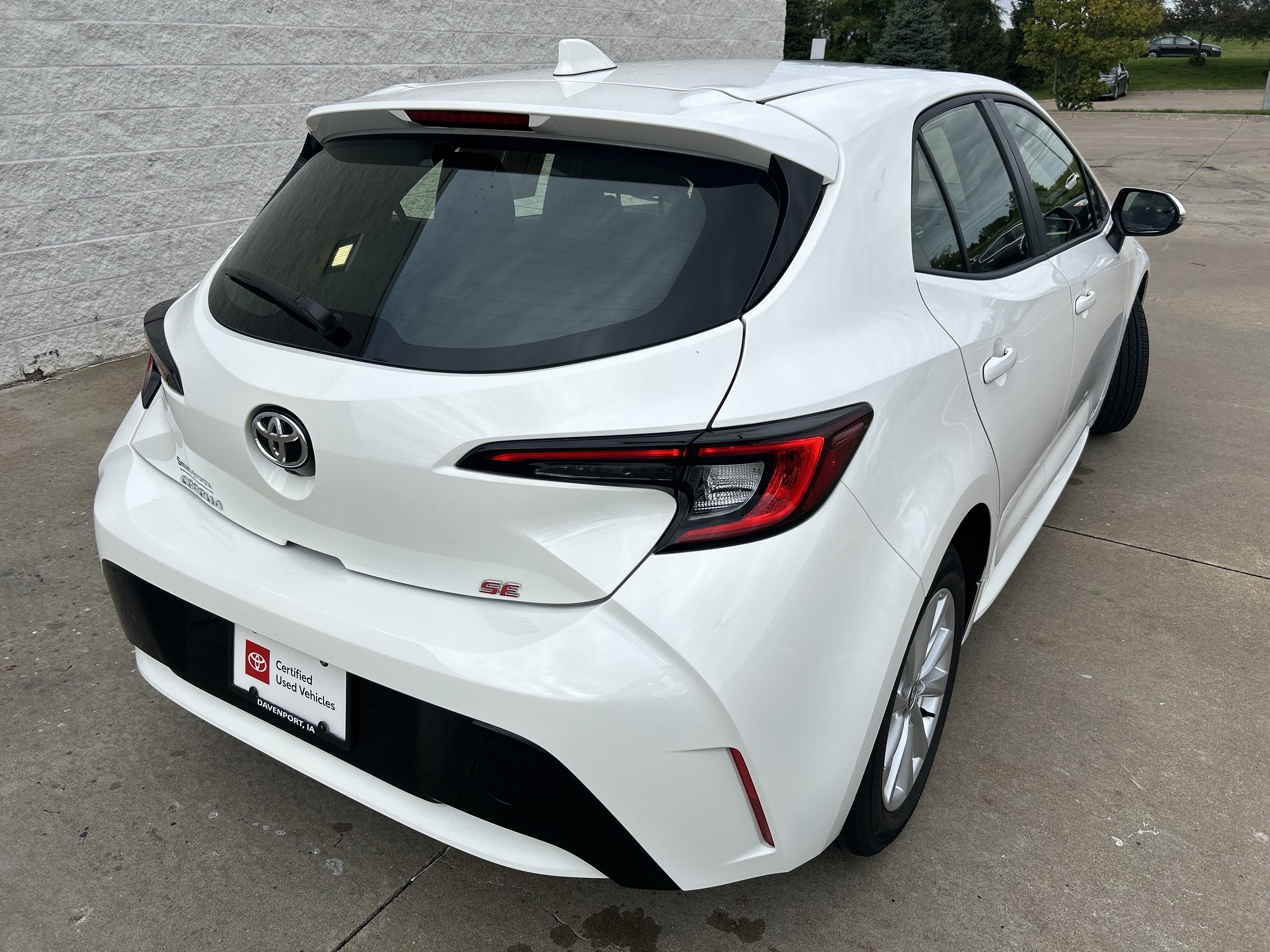 Certified 2024 Toyota Corolla SE w/ SE Package FWD image 6