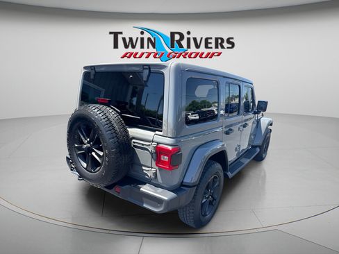 Used 2020 Jeep Wrangler Unlimited Sahara AWD/4WD image 4