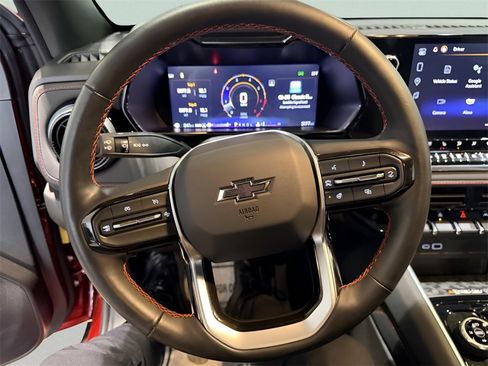 Used 2024 Chevrolet Colorado Z71 w/ Z71 Convenience Package 2 image 17