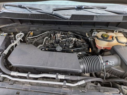 Used 2019 Chevrolet Silverado 1500 LT w/ Convenience Package RWD image 12