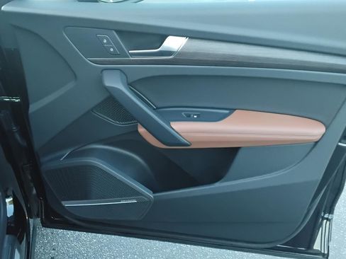 Certified 2025 Audi Q5 e Premium Plus image 26