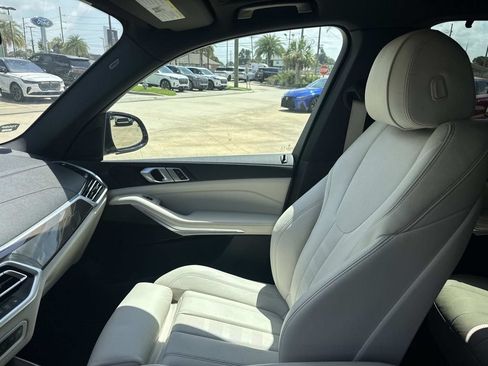 Used 2022 BMW X5 sDrive40i w/ Premium Package RWD image 15