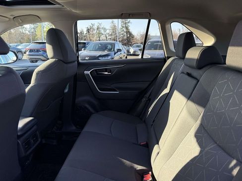 Used 2024 Toyota RAV4 XLE image 17