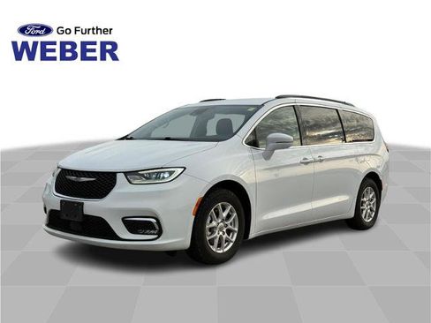 Used 2022 Chrysler Pacifica Touring-L FWD image 1