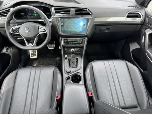 Used 2022 Volkswagen Tiguan SE R-Line AWD/4WD image 19
