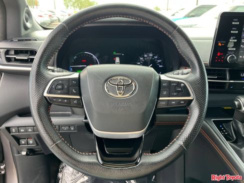 Certified 2022 Toyota Sienna XSE w/ XSE Plus Package FWD image 22