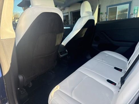 Used 2024 Tesla Model Y Performance image 17