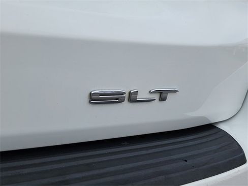 Used 2021 GMC Yukon SLT w/ Rear Media and Nav Package image 5