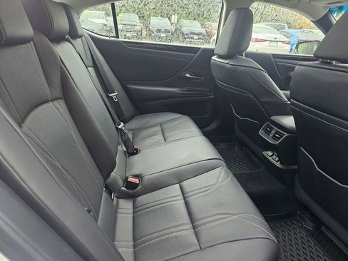 Used 2021 Lexus ES 350 w/ Luxury Package image 13