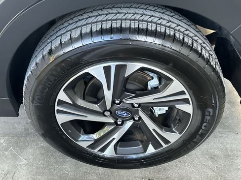 Used 2026 Subaru Crosstrek 2.5i Premium AWD/4WD image 11