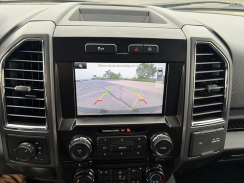 Used 2015 Ford F150 XLT w/ Equipment Group 302A Luxury AWD/4WD image 26