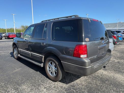 Used 2005 Ford Expedition XLT image 4