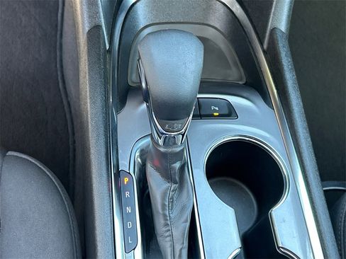 Used 2024 Chevrolet Malibu LT image 17