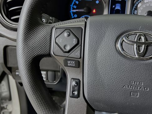 Used 2023 Toyota Tacoma TRD Sport image 19