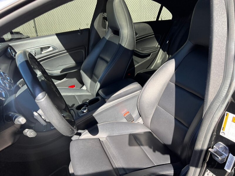 Used 2019 Mercedes-Benz CLA 250 4MATIC w/ Premium Package image 16
