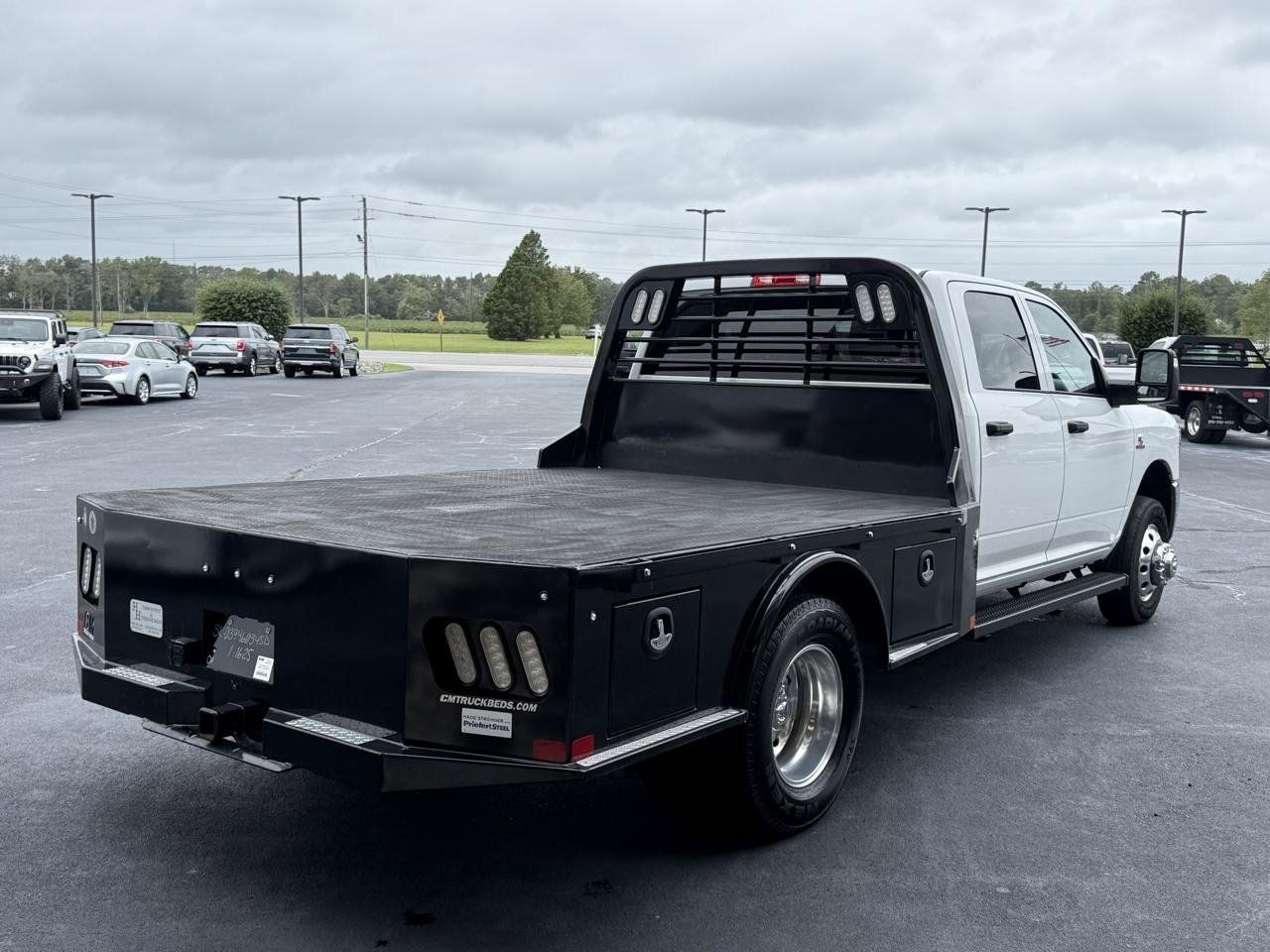 Used 2025 RAM 3500 Tradesman w/ Chrome Appearance Group AWD/4WD image 4