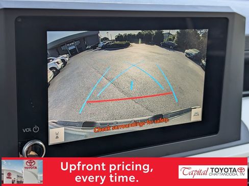 Used 2024 Toyota Tacoma TRD Off-Road AWD/4WD image 21