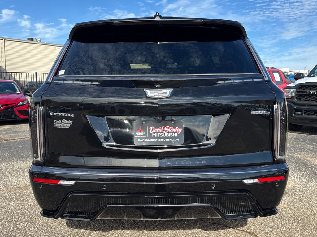 Used 2026 Cadillac Vistiq Platinum w/ LPO, Floor Liner Package AWD/4WD image 5