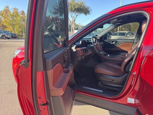 Used 2025 Lincoln Aviator Reserve w/ Jet Appearance Package image 13