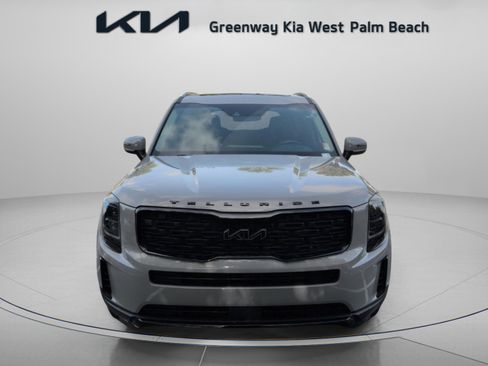 Used 2022 Kia Telluride EX w/ EX Premium Package AWD/4WD image 2