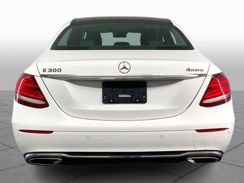Used 2019 Mercedes-Benz E 300 4MATIC image 5