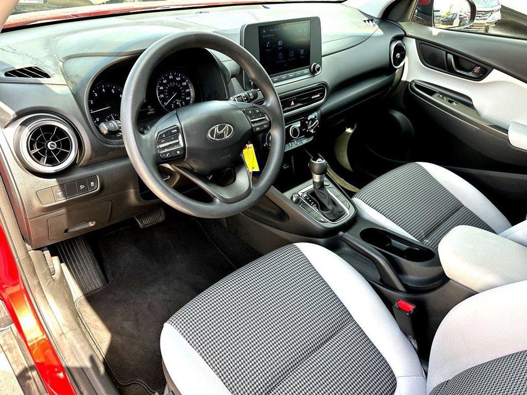 Used 2022 Hyundai Kona SE FWD image 16