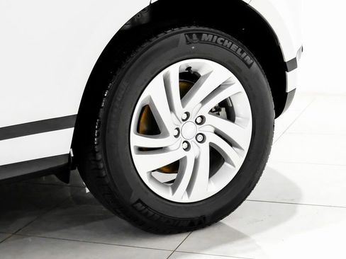 Used 2023 Land Rover Range Rover Evoque R-Dynamic S image 50