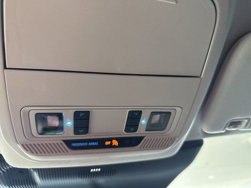 New 2025 Ford Explorer Active image 28