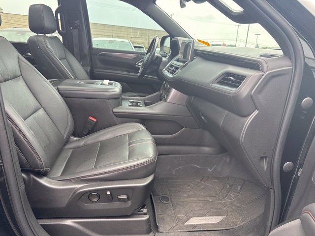 Used 2022 Chevrolet Suburban RST w/ Luxury Package AWD/4WD image 31