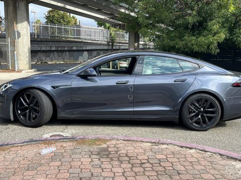 Used 2023 Tesla Model S Standard Range AWD/4WD image 2