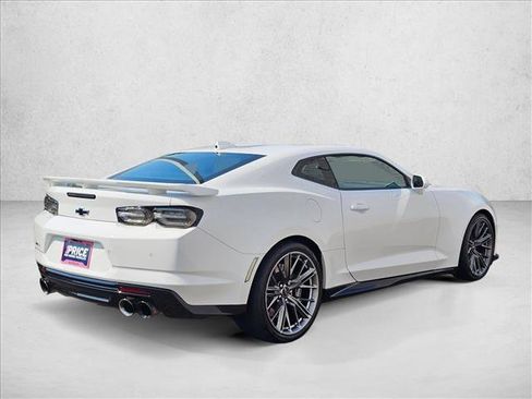 Used 2022 Chevrolet Camaro ZL1 RWD image 5