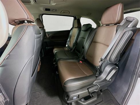 Certified 2025 Honda Odyssey Elite image 32
