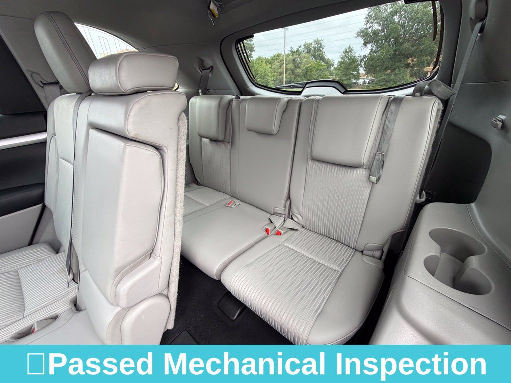 Used 2019 Toyota Highlander Plus FWD image 27