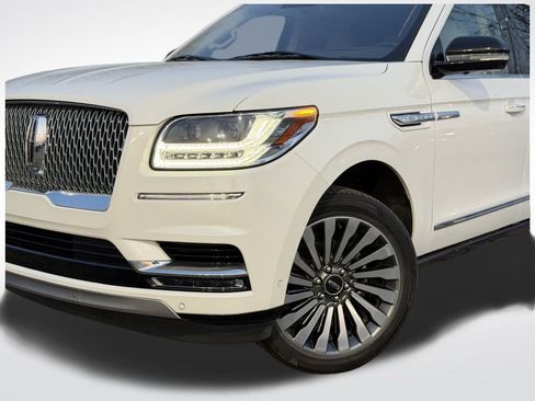 Used 2020 Lincoln Navigator Reserve w/ Luxury Package image 2